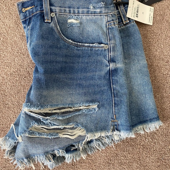 NWT- High Waisted Distressed Denim Shorts - Picture 5 of 5